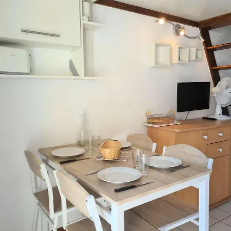 Apartamento Avec Mezzanine, Du Mole A 100m, Proche Commerces Et Restaurants, Parking Inclus - Fr-1-249-336 *